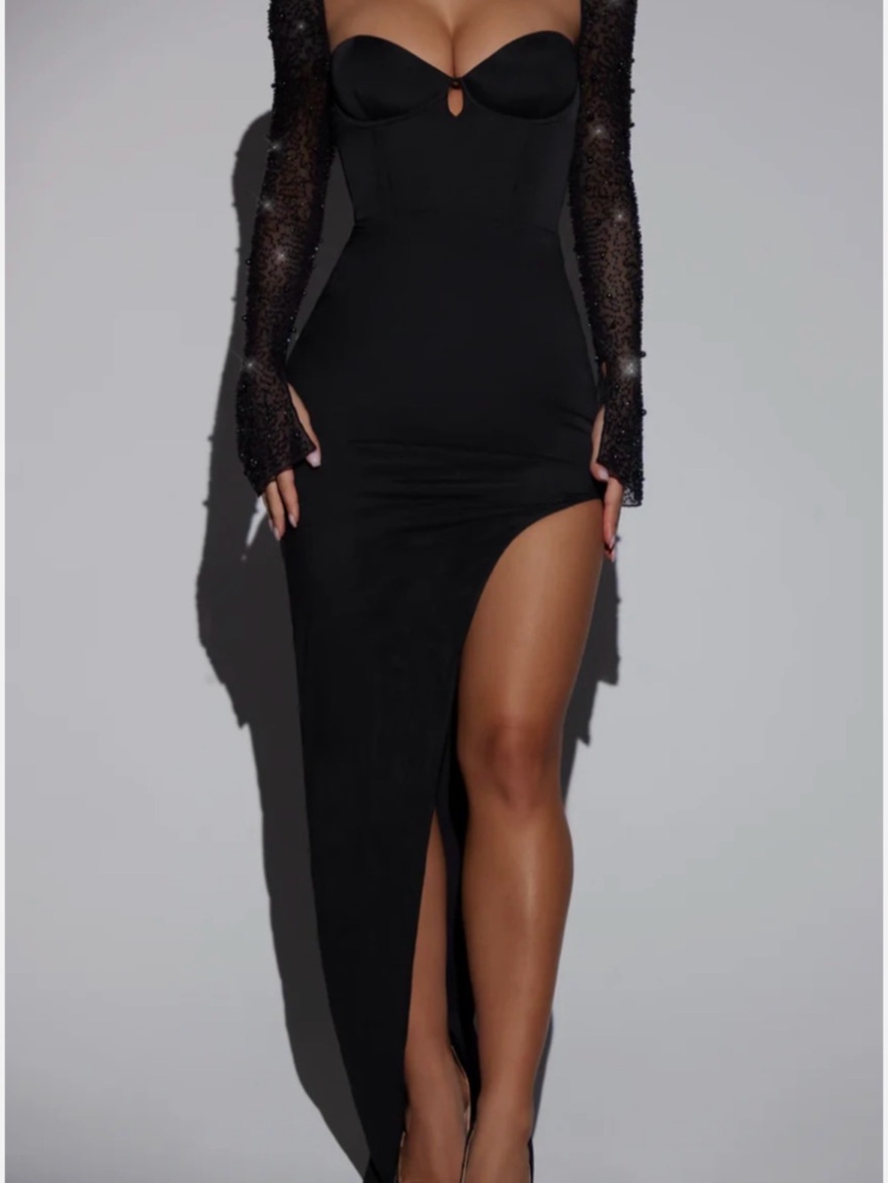 San Marino Ih Polly
Embellished Side Split Maxi Dress in Black